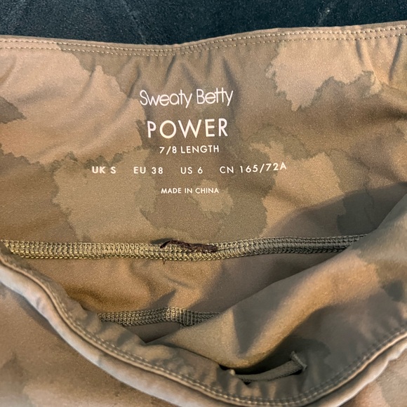Sweaty Betty 7/8 Leggings Power Pocket Olive Green Tonal Camo Sz Small - Picture 6 of 9